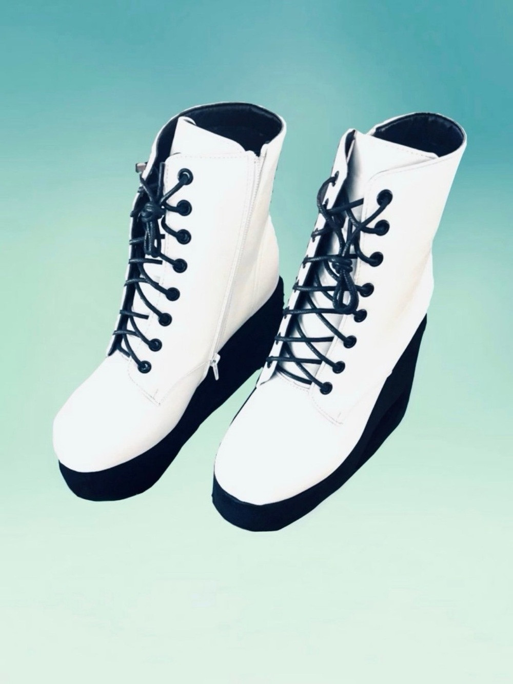 White Platform Boots - Women’s Size 10 - Picture 2 of 3